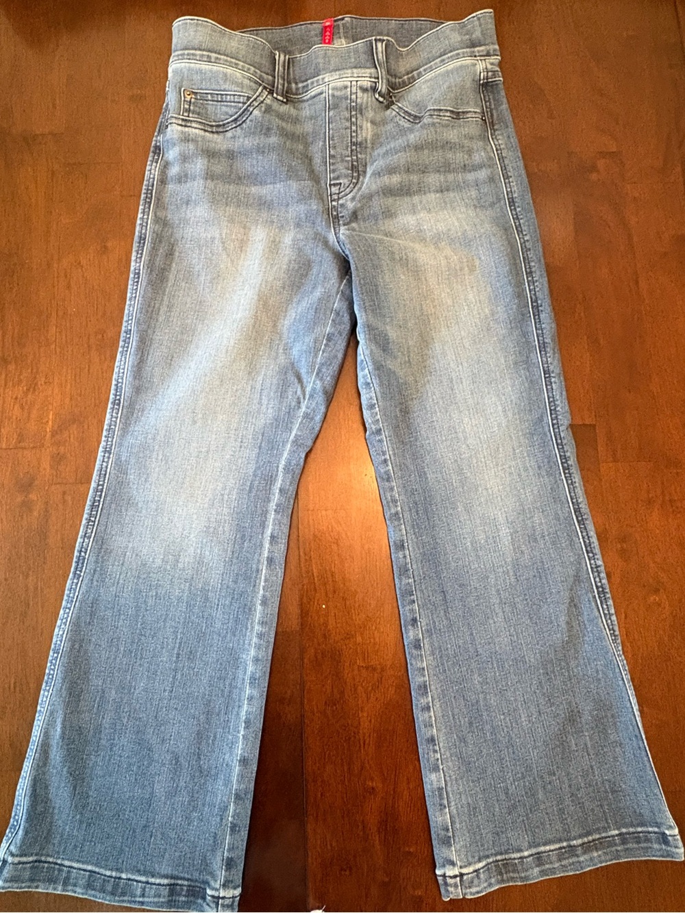 Spanx Everywhere Pull On Kick Flare Denim Jeans women’s size medium petite